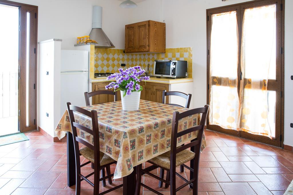 Appartamenti Torre Di Bari Bari Sardo Ngoại thất bức ảnh